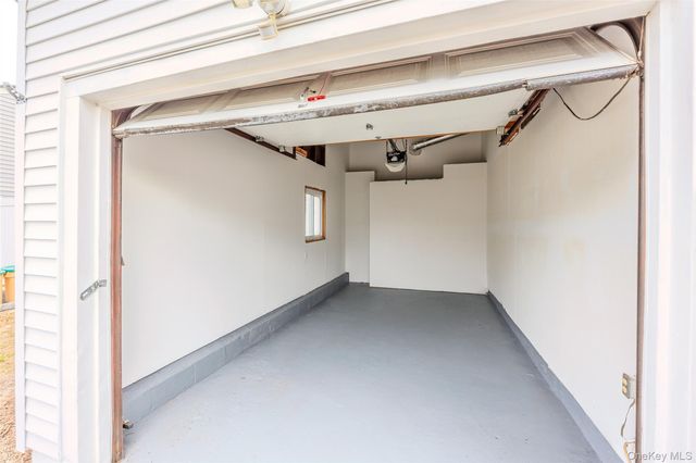 1091 Gardiner Drive, Bay Shore, NY 11706