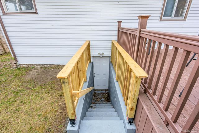 1091 Gardiner Drive, Bay Shore, NY 11706