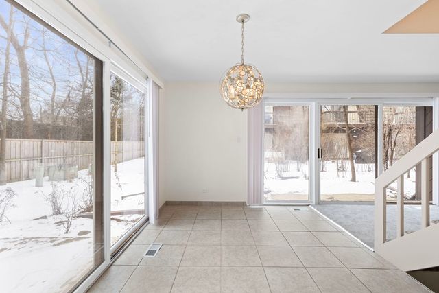 1571 Winnetka Road, Glenview, IL 60025