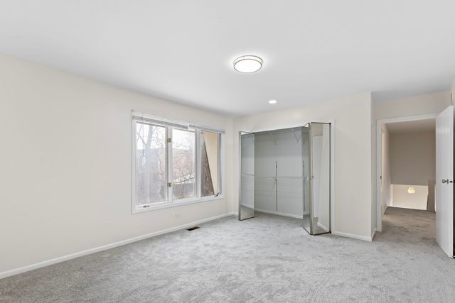 1571 Winnetka Road, Glenview, IL 60025