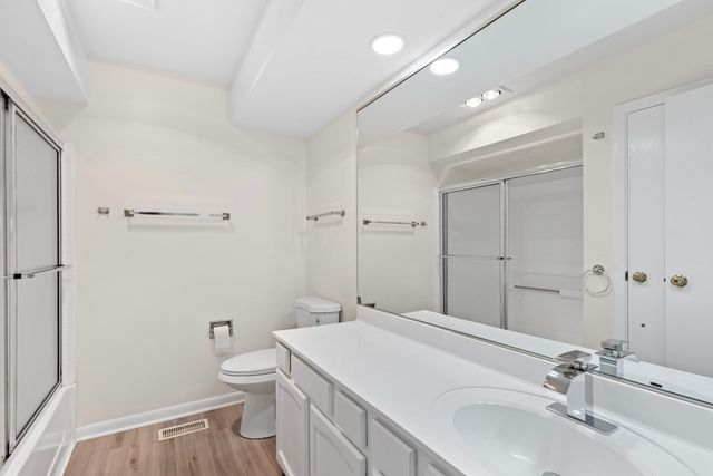 1571 Winnetka Road, Glenview, IL 60025