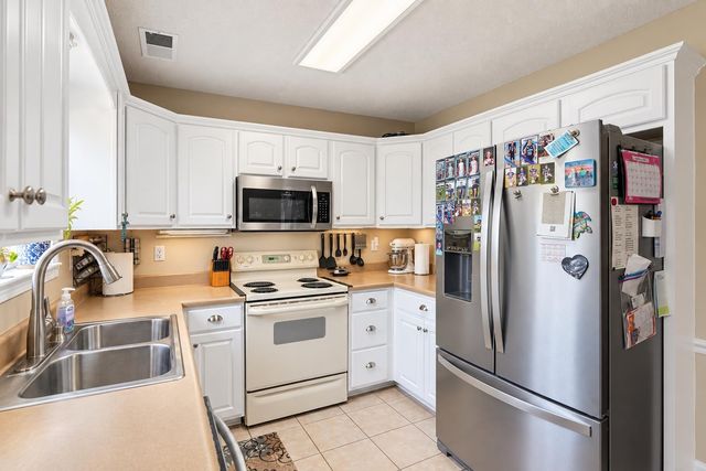 5170 OLD MEMPHIS RD, Brighton, TN 38011