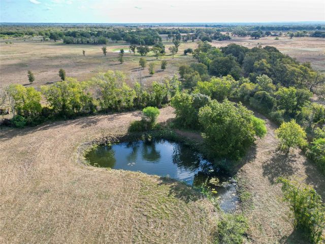616 Lay RD, Lockhart, TX 78644