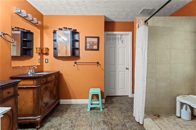 6833 Wynmeadow, Stone Mountain, GA 30087