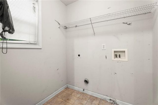 6833 Wynmeadow, Stone Mountain, GA 30087