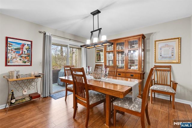 19 Indian Field Court, Mahwah, NJ 07430