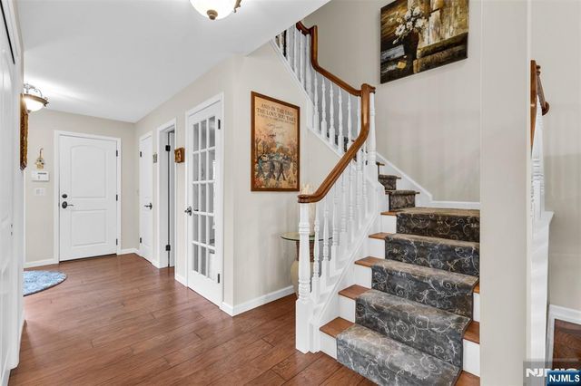 19 Indian Field Court, Mahwah, NJ 07430