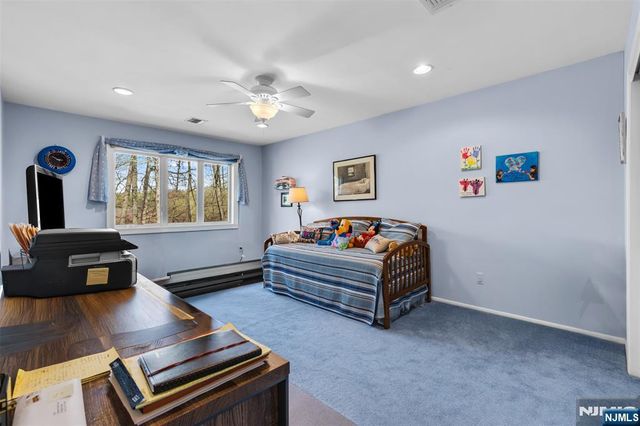 19 Indian Field Court, Mahwah, NJ 07430