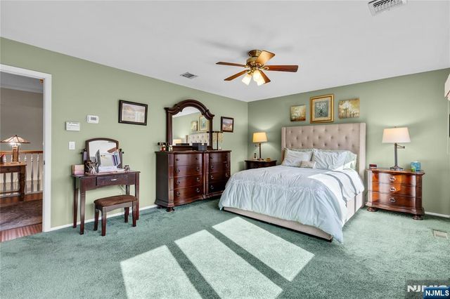 19 Indian Field Court, Mahwah, NJ 07430