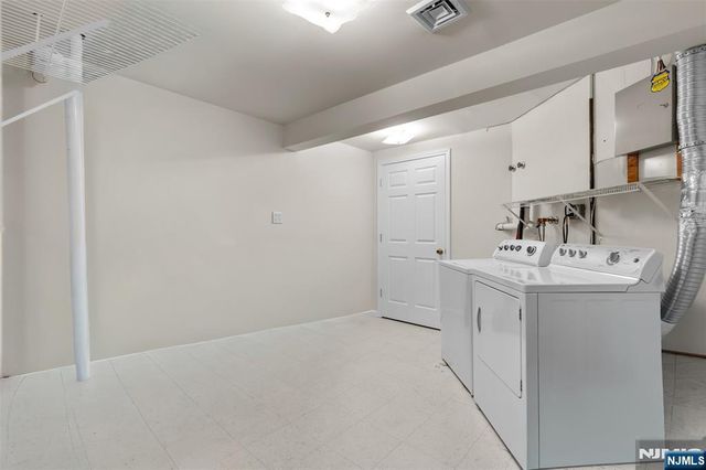 19 Indian Field Court, Mahwah, NJ 07430