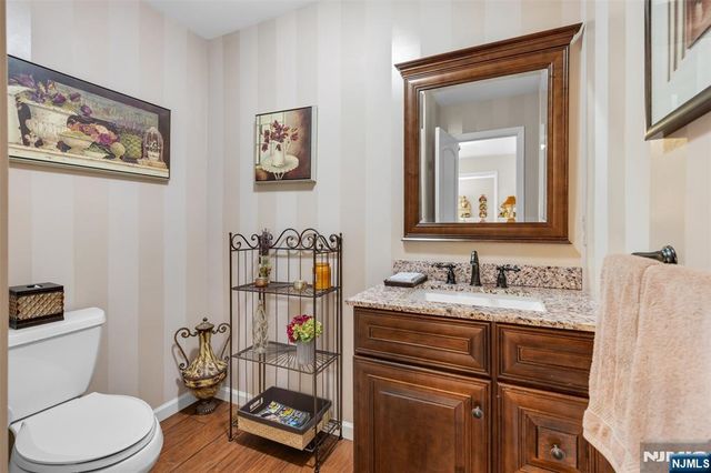 19 Indian Field Court, Mahwah, NJ 07430