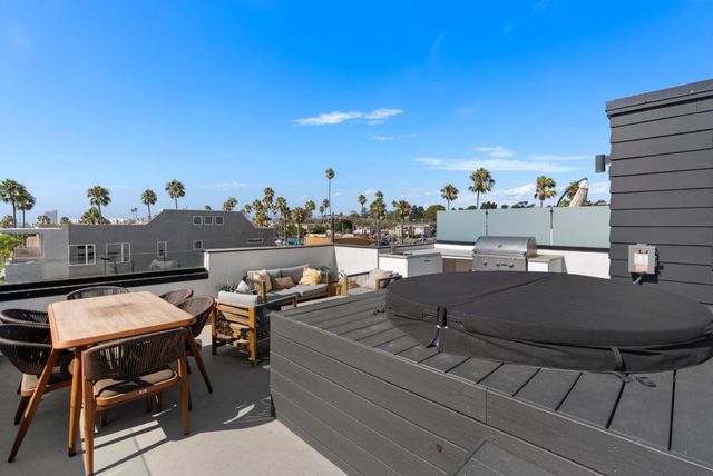 508 N Tremont Street A, Oceanside, CA 92054
