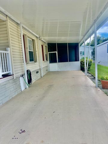 4541 NW 67th Place P-11, Coconut Creek, FL 33073
