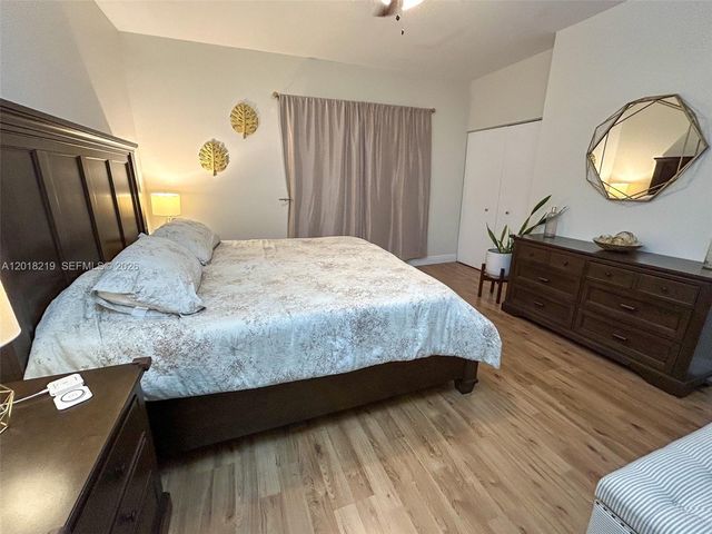 2042 Madeira Dr, Weston, FL 33327