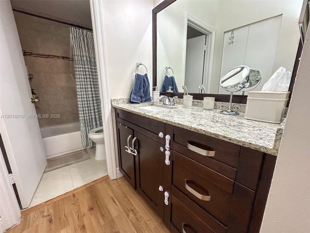 2042 Madeira Dr, Weston, FL 33327