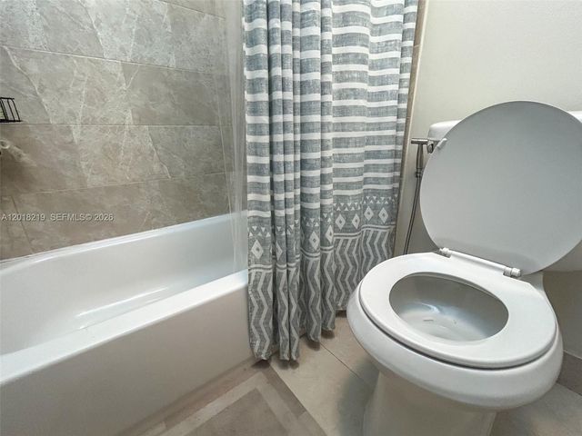 2042 Madeira Dr, Weston, FL 33327
