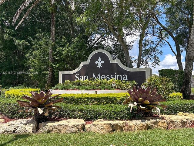 2042 Madeira Dr, Weston, FL 33327