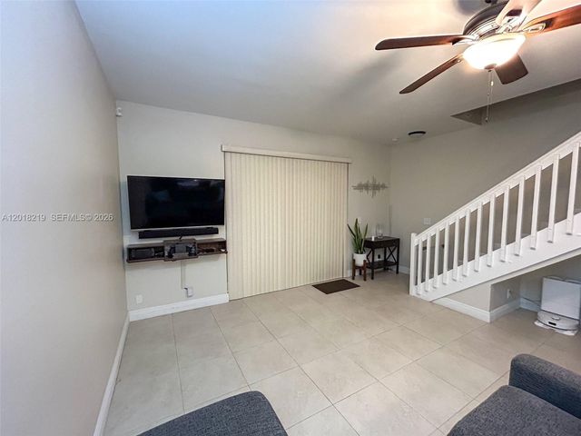 2042 Madeira Dr, Weston, FL 33327