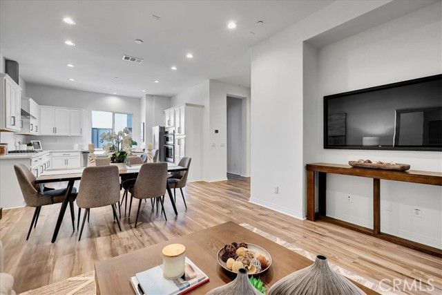 168 Sawbuck, Irvine, CA 92618