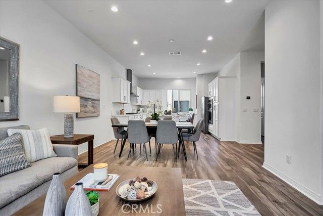 168 Sawbuck, Irvine, CA 92618