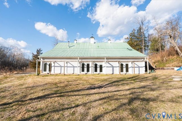 1208 Manteo Rd, Buckingham, VA 23921