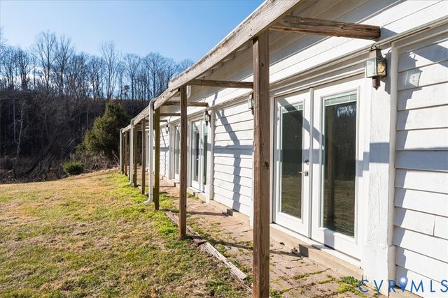 1208 Manteo Rd, Buckingham, VA 23921