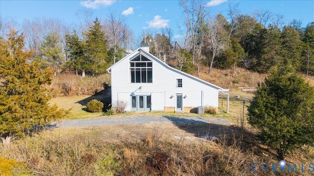 1208 Manteo Rd, Buckingham, VA 23921