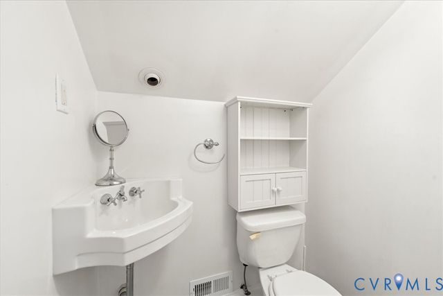 1208 Manteo Rd, Buckingham, VA 23921