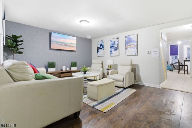 1922 Barnett St, Rahway City, NJ 07065