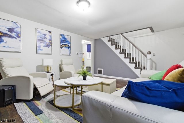 1922 Barnett St, Rahway City, NJ 07065