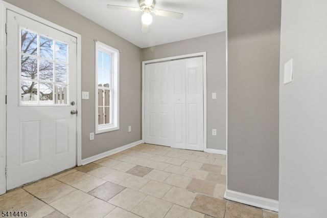 1922 Barnett St, Rahway City, NJ 07065