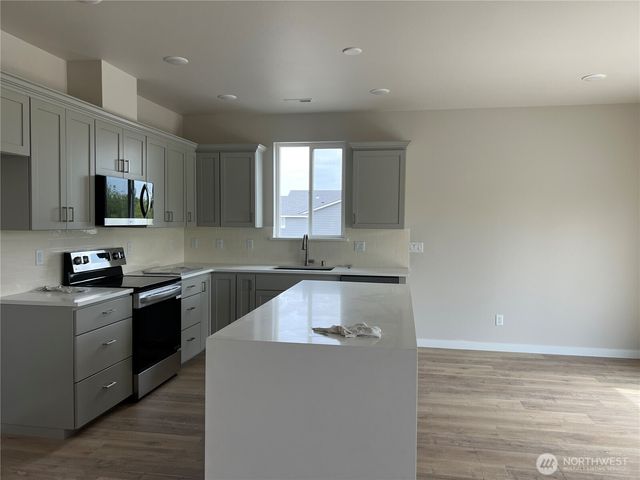 507 N Ruddy Boulevard, Moses Lake, WA 98837