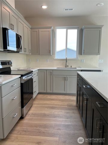 507 N Ruddy Boulevard, Moses Lake, WA 98837