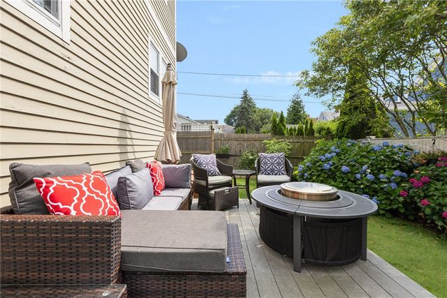 13 Vaughan Avenue, Newport, RI 02840