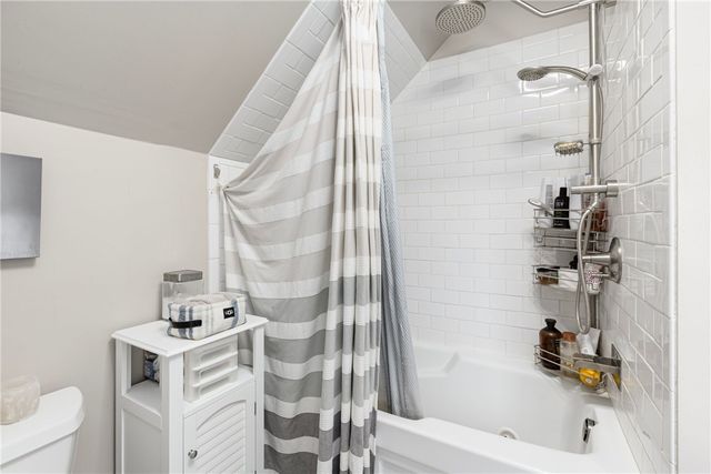 13 Vaughan Avenue, Newport, RI 02840
