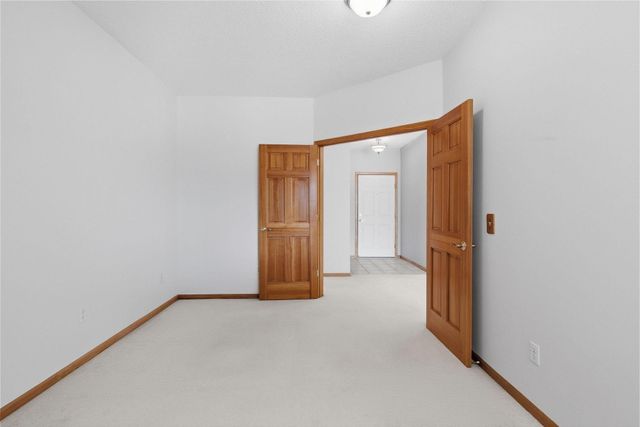 9225 Medicine Lake Road 309B, Golden Valley, MN 55427