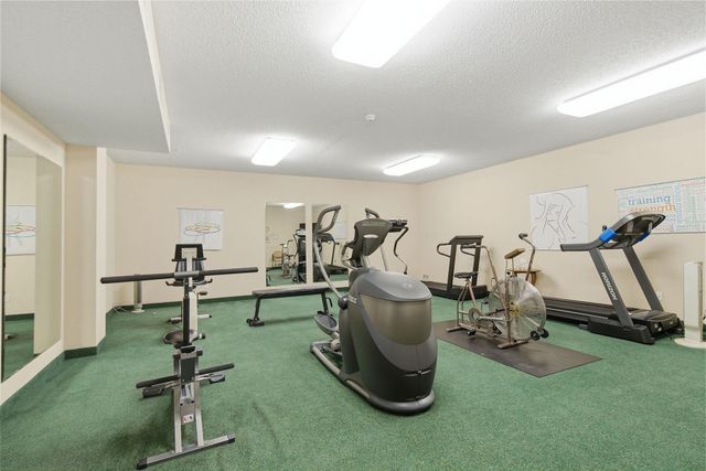 9225 Medicine Lake Road 309B, Golden Valley, MN 55427