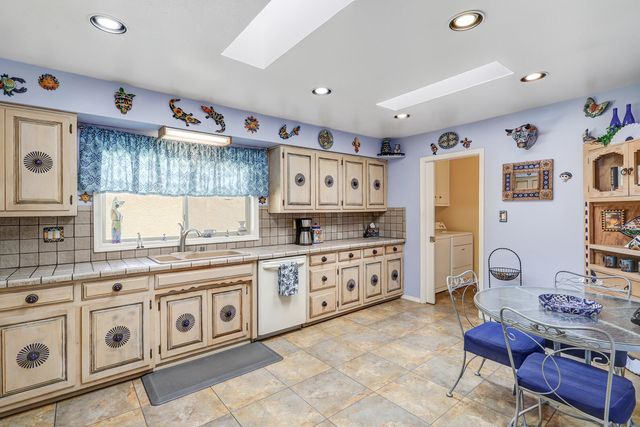 906 Santa Ana Avenue SE, Albuquerque, NM 87123