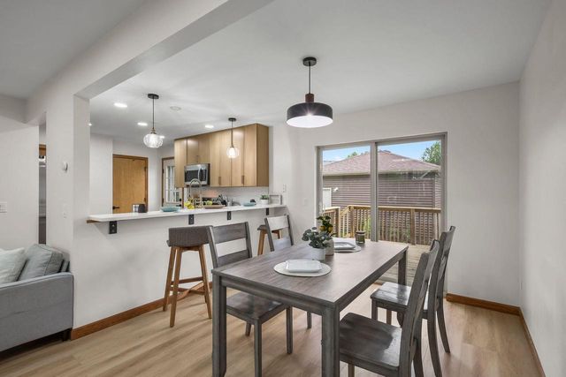 7026 Heather Glen DRIVE, Madison, WI 53719