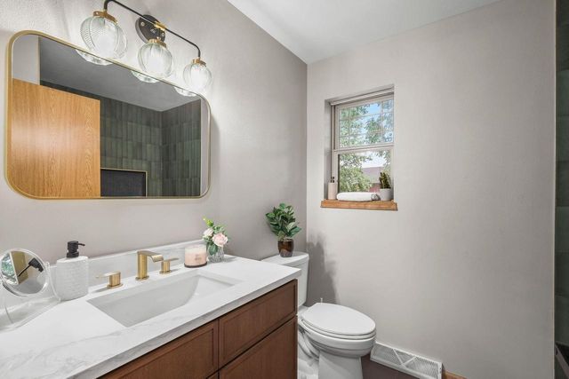 7026 Heather Glen DRIVE, Madison, WI 53719
