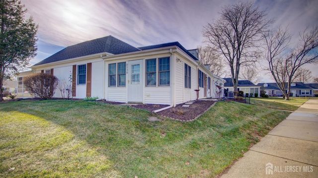 130 Plymouth Lane D, Monroe, NJ 08831