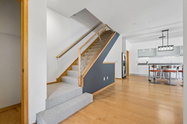 2818 Aldrich Avenue S 105, Minneapolis, MN 55408