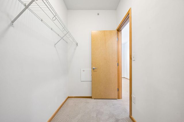 2818 Aldrich Avenue S 105, Minneapolis, MN 55408