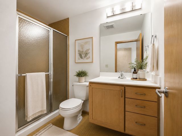 2818 Aldrich Avenue S 105, Minneapolis, MN 55408