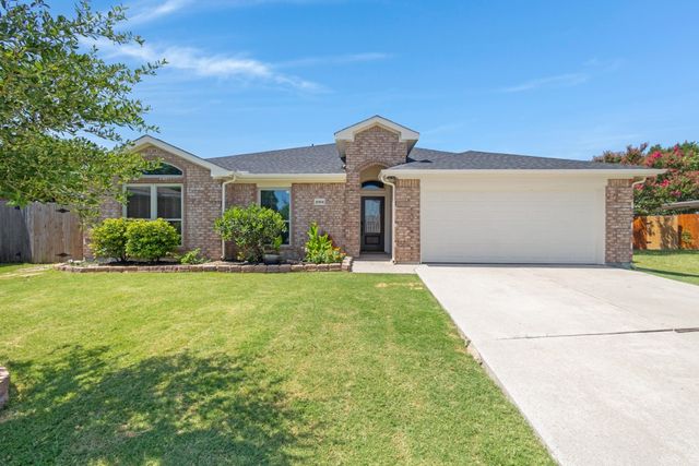 2054 Lake Pointe Drive, Little Elm, TX 75068