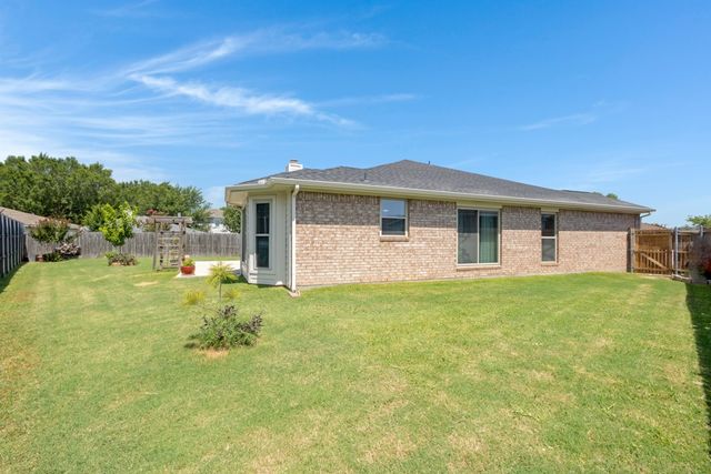 2054 Lake Pointe Drive, Little Elm, TX 75068