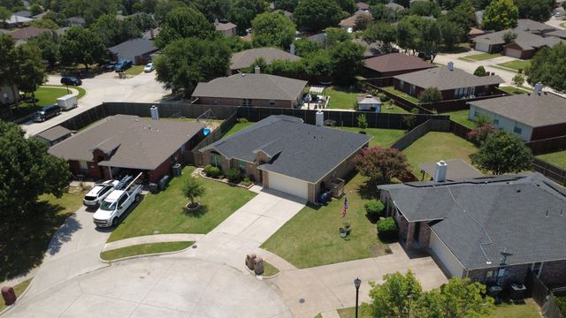 2054 Lake Pointe Drive, Little Elm, TX 75068