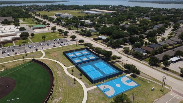 2054 Lake Pointe Drive, Little Elm, TX 75068