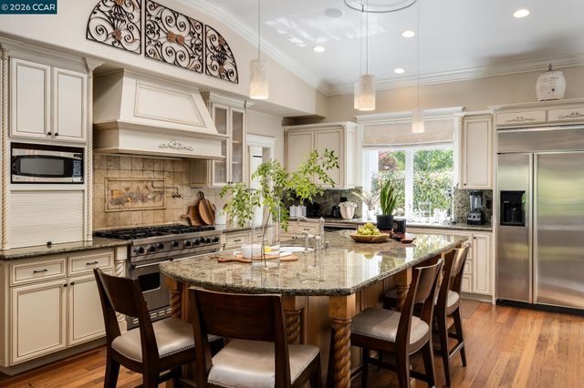 2490 Lunada Ln, Alamo, CA 94507