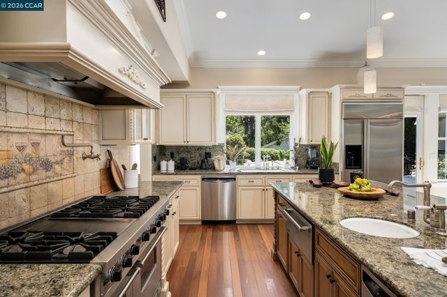 2490 Lunada Ln, Alamo, CA 94507